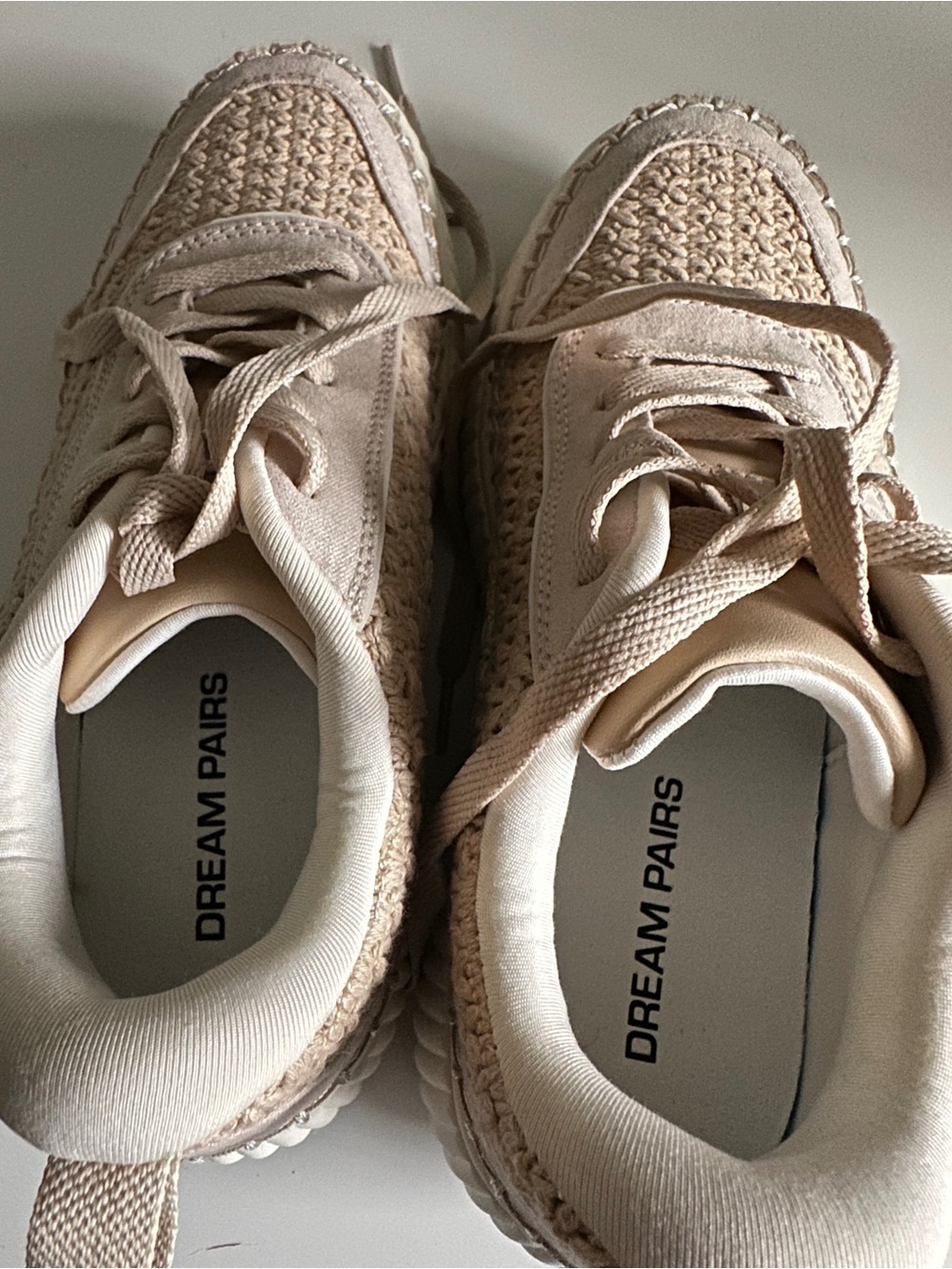 Dream Pairs Women’s Beige Crochet Platform Sneakers Lace-Up Size 6 Like New - Picture 14 of 15